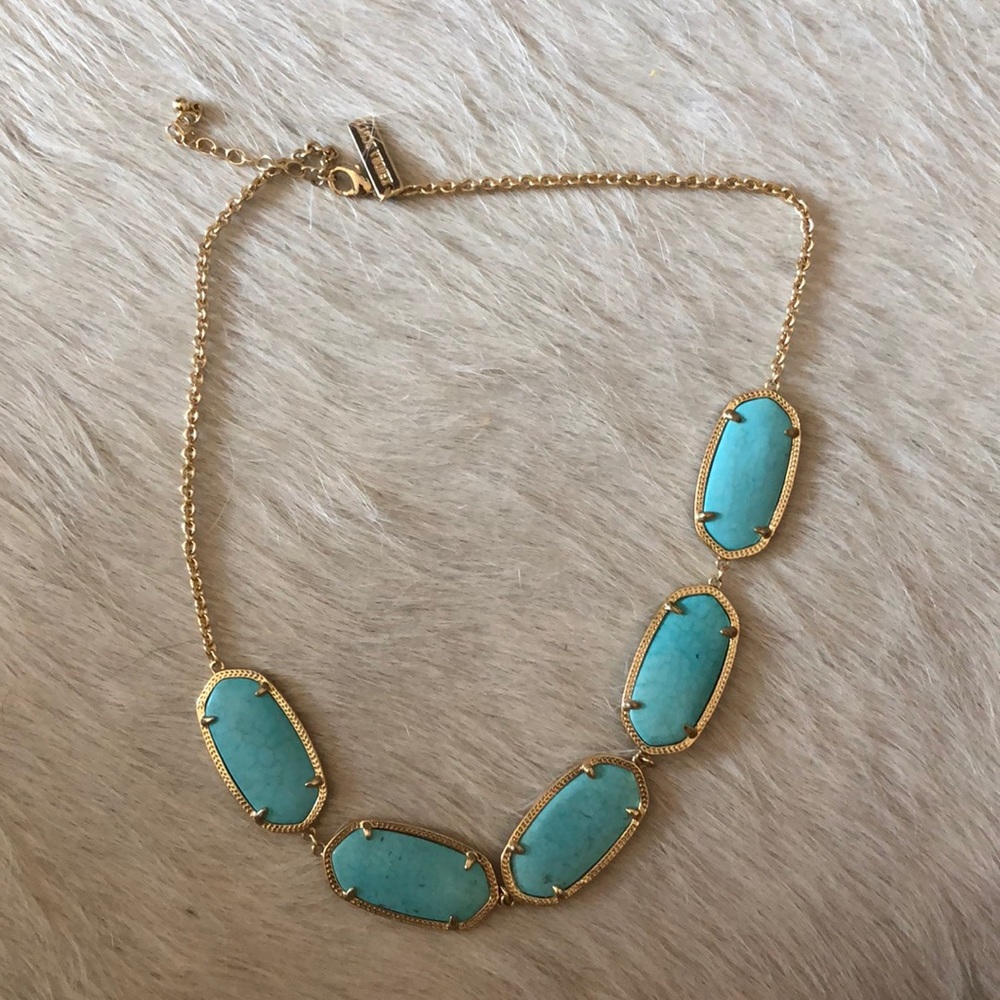 Kendra Scott necklace